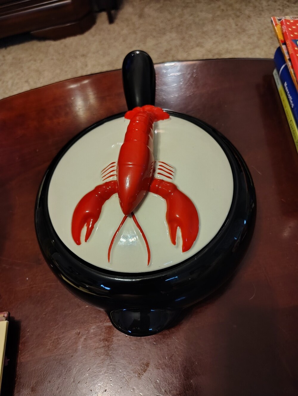 Shawnee Kenwood Lobster Ware Covered Casserole Dush